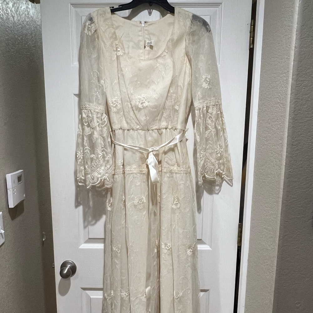 Vintage Lace Wedding Dress Size 12